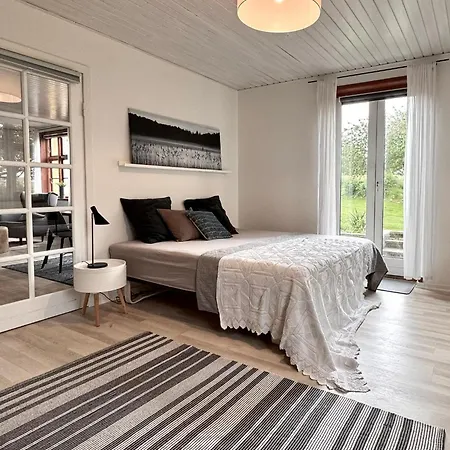 Spacious Vacation - Close To Sea And Nature Vakantiehuis